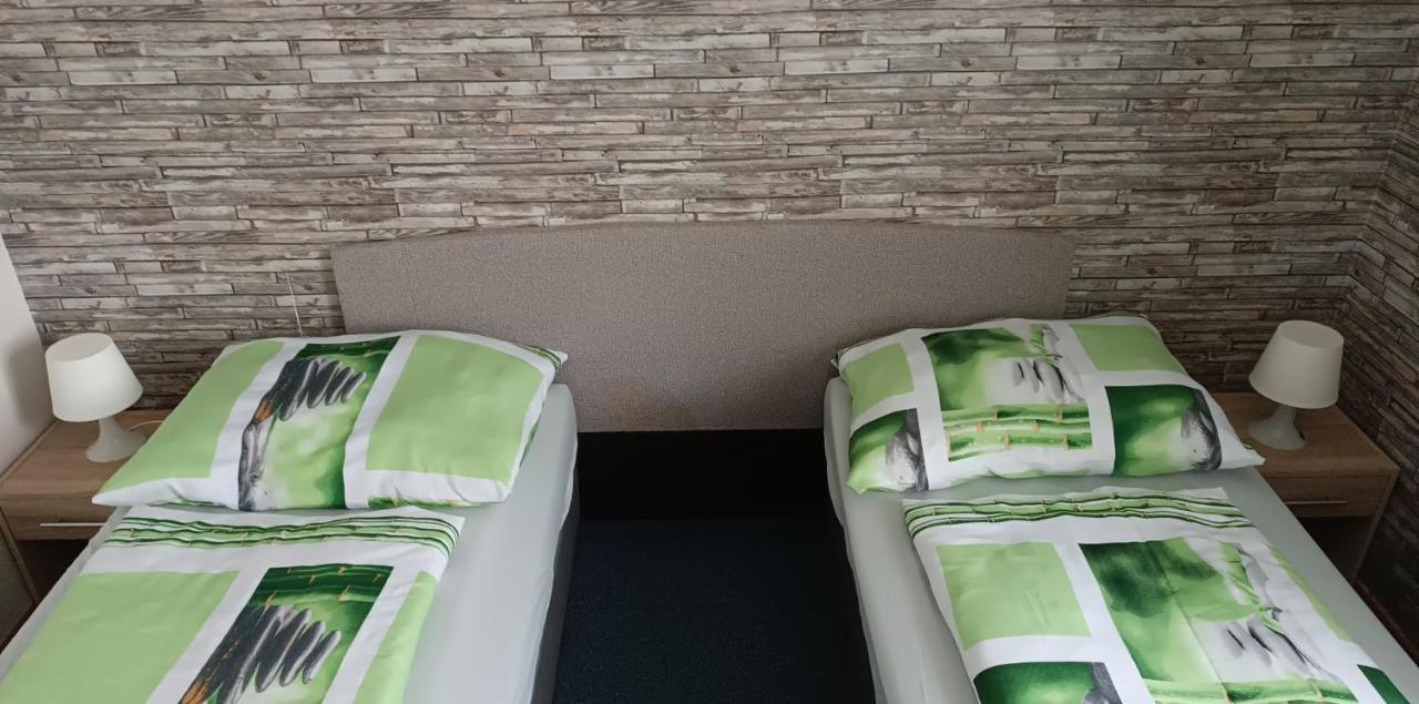 Restaurace A Penzion U Lesa Havířov 외부 사진